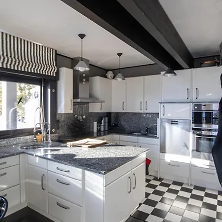 Lauchernalp Residences מלון דירות Wiler